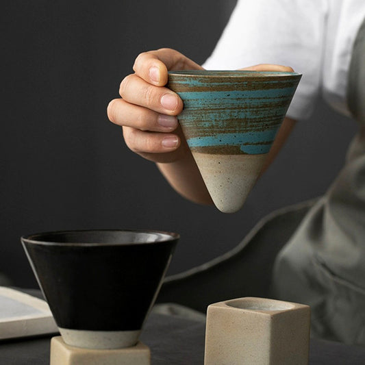 Taza de Café de Cerámica en Forma de Martillo