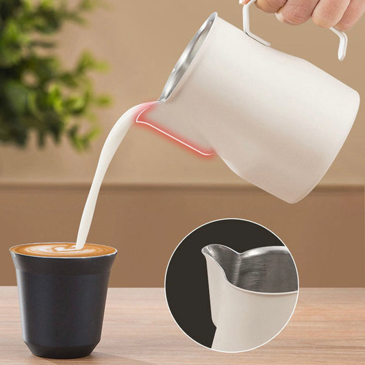 Jarra para Latte Art de Pico de Garza y Cuerpo Ancho
