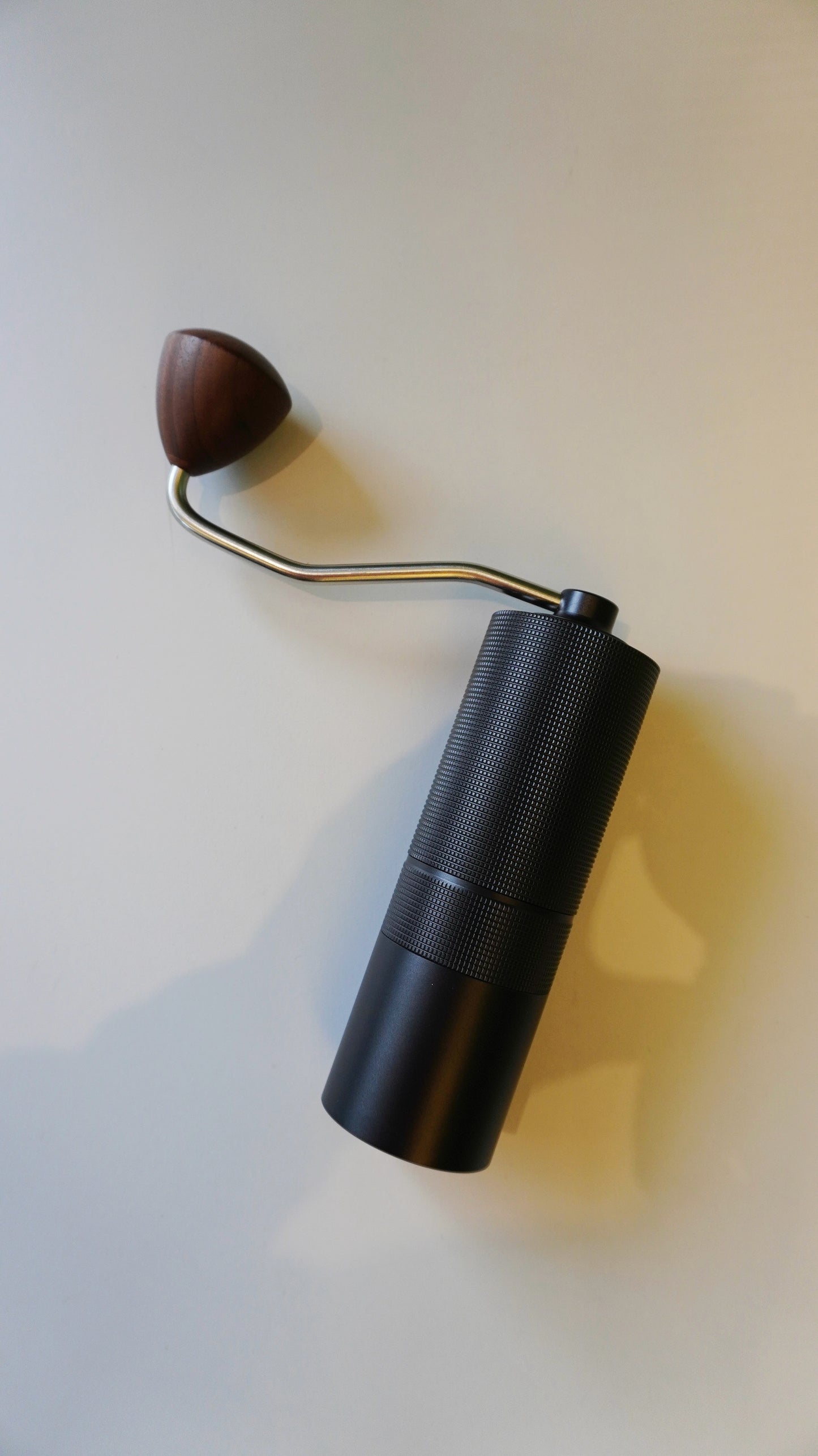 Molino de Café Manual con Cuchillas Cónicas Dentadas
