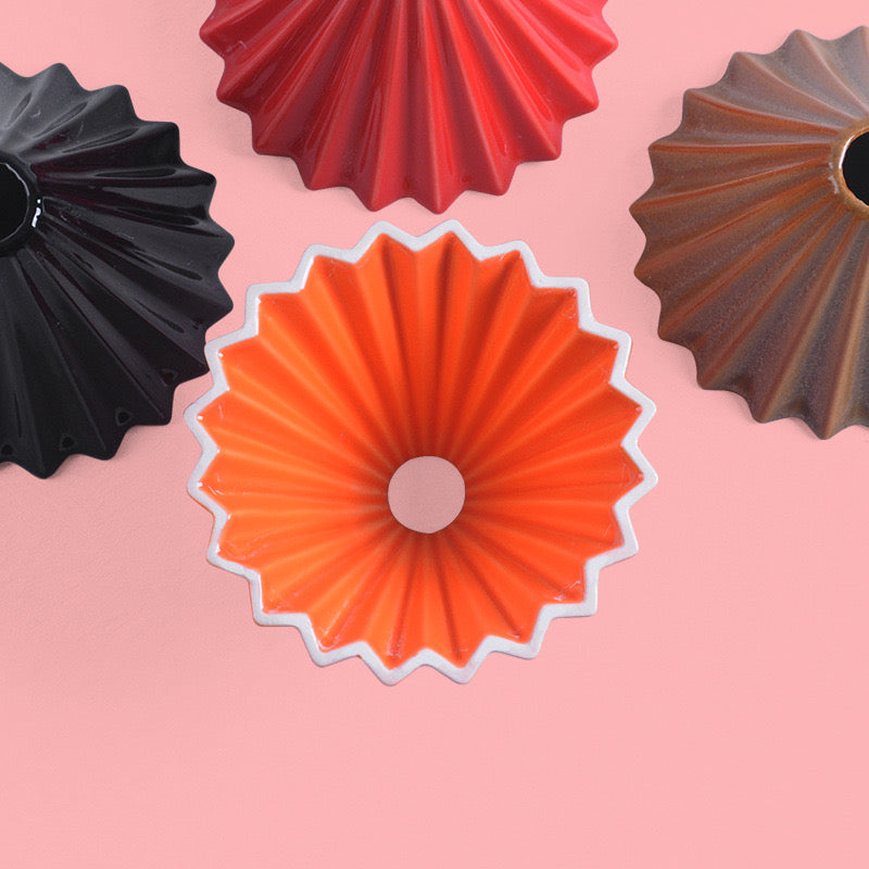 Taza con filtro de café de origami