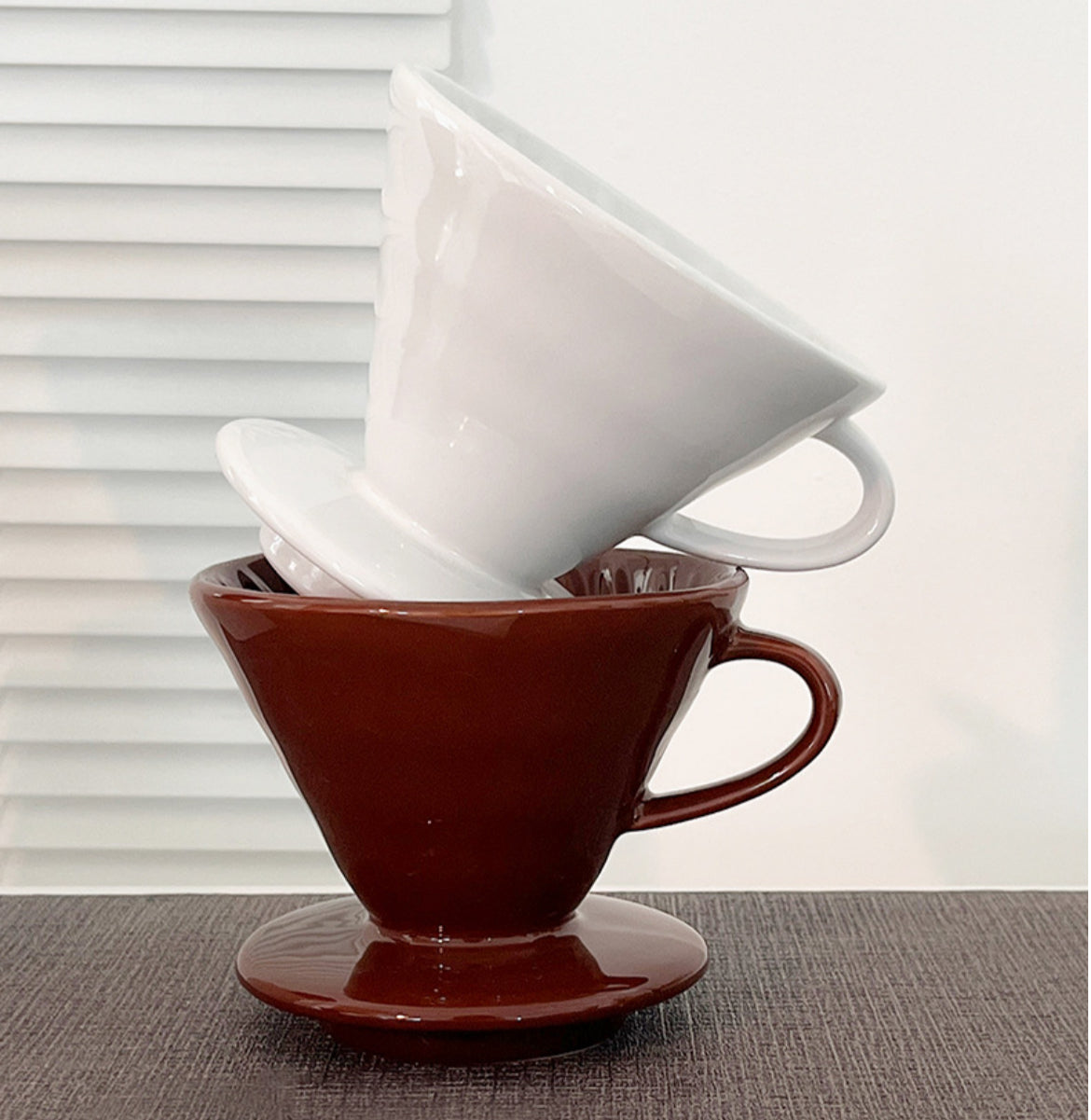 Taza de cerámica con filtro para café V60